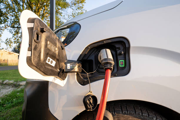 Elektrische auto thuis laden Amsterdam – MDK Elektro laadpaal installatie elektrische auto thuis laden Amsterdam laadpaal MDK Elektro installatie woning