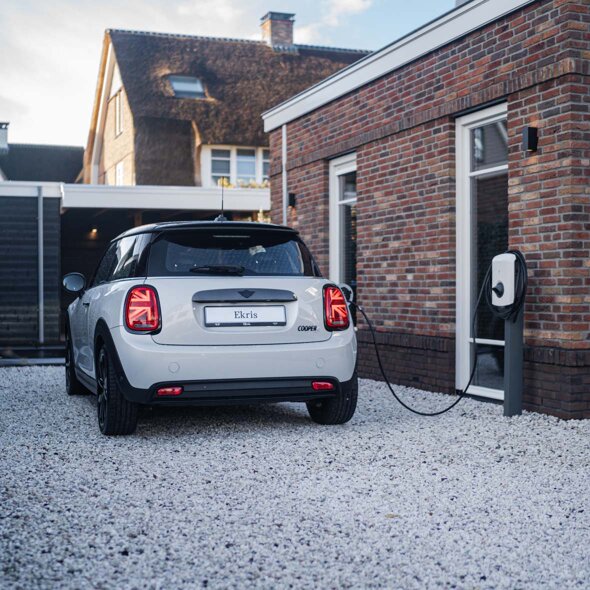 Elektricien Amsterdam 24/7 spoed – Laadpaal thuis amsterdam